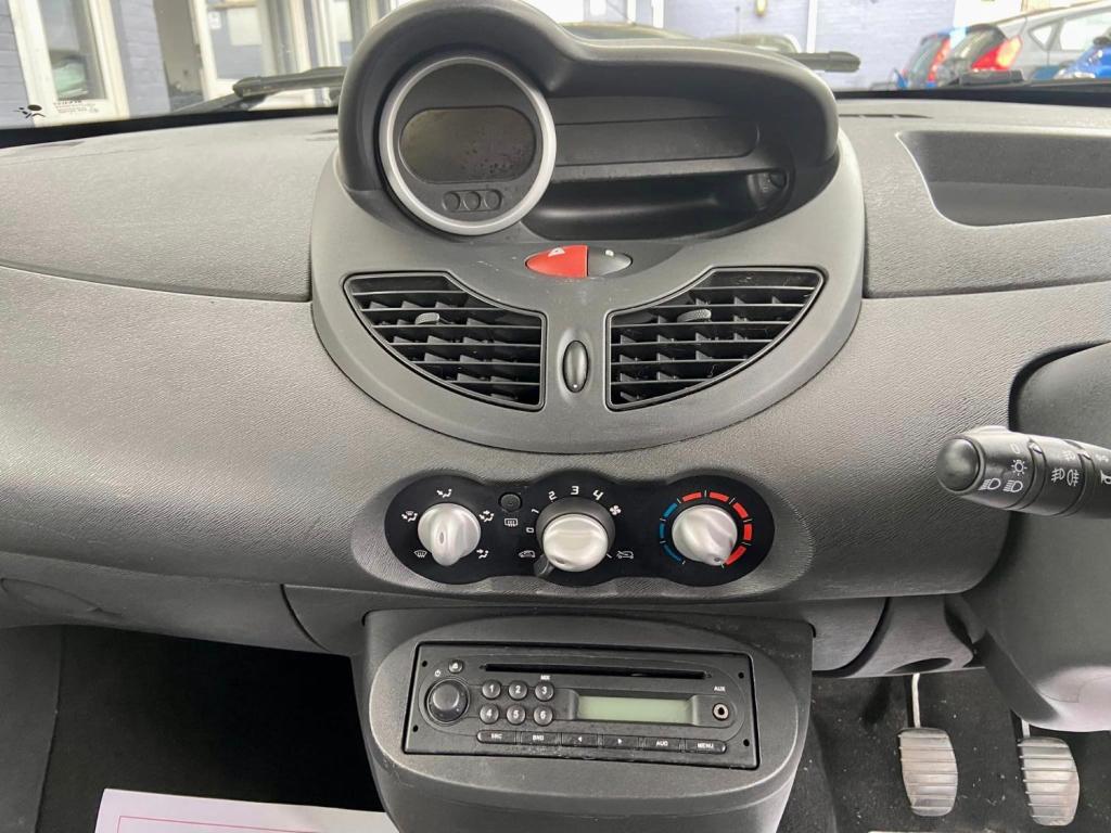 RENAULT TWINGO