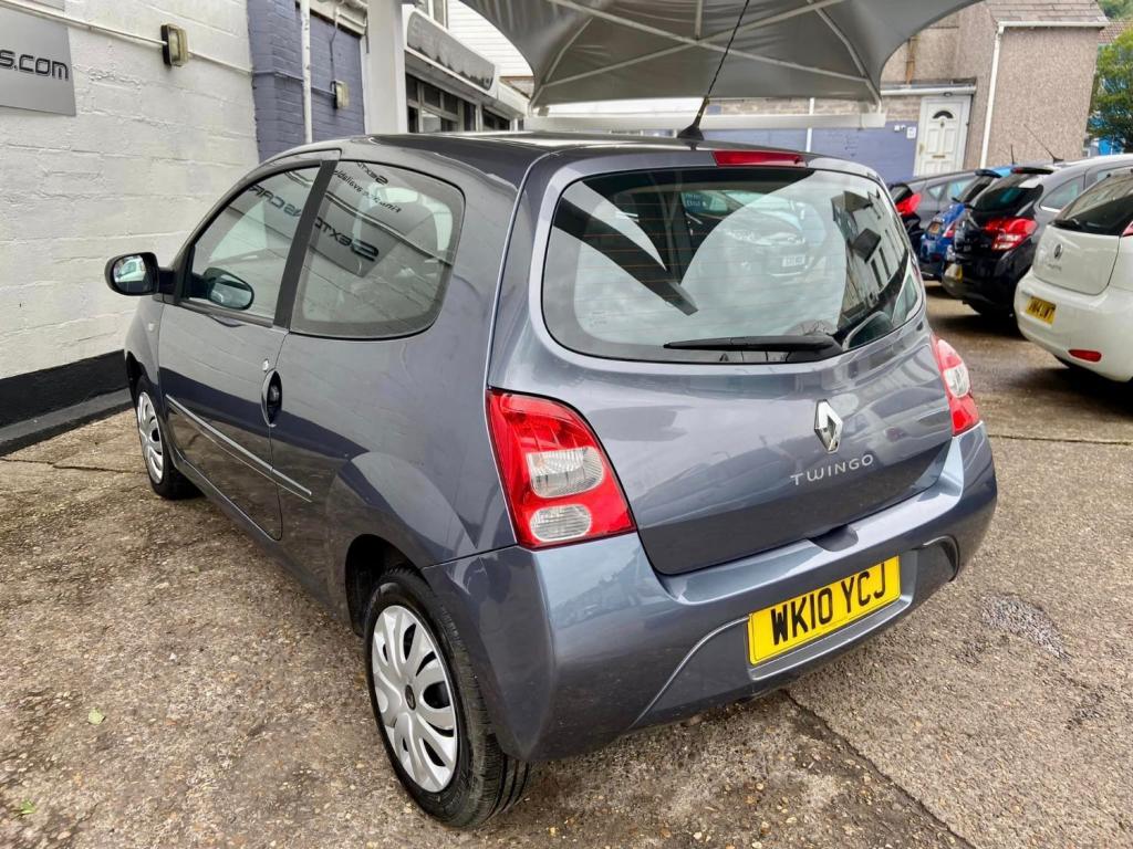 RENAULT TWINGO