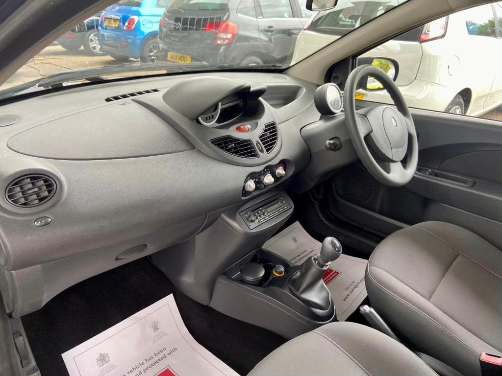 RENAULT TWINGO