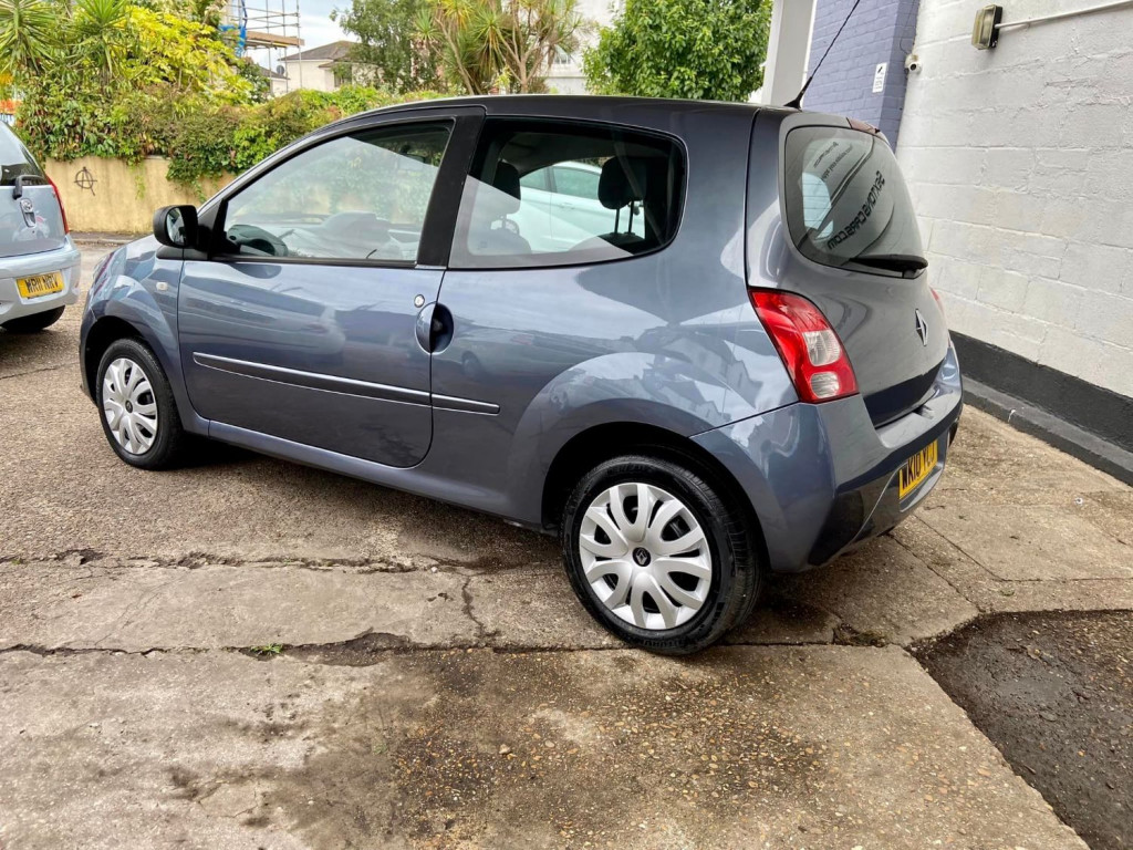 RENAULT TWINGO