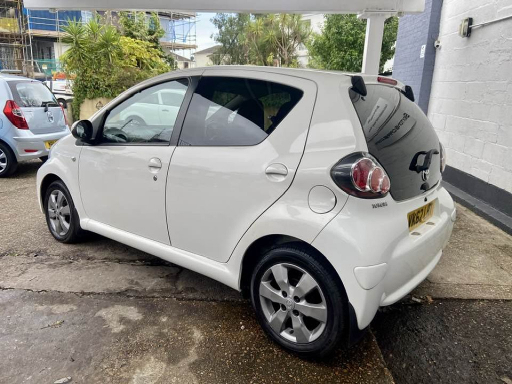TOYOTA AYGO