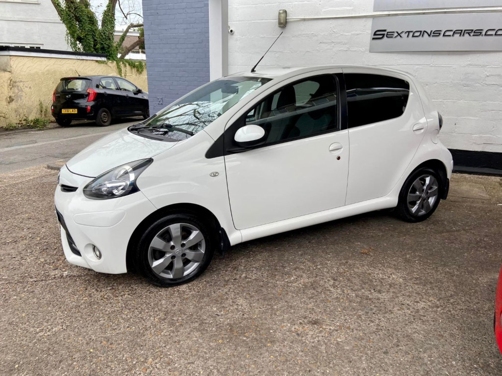 TOYOTA AYGO