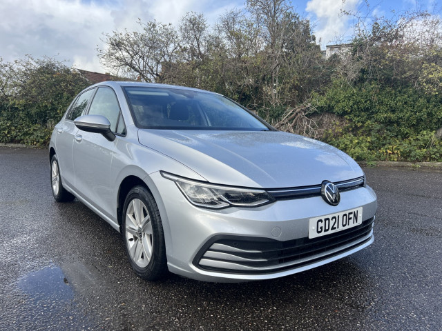 VOLKSWAGEN GOLF 1.5 TSI Life