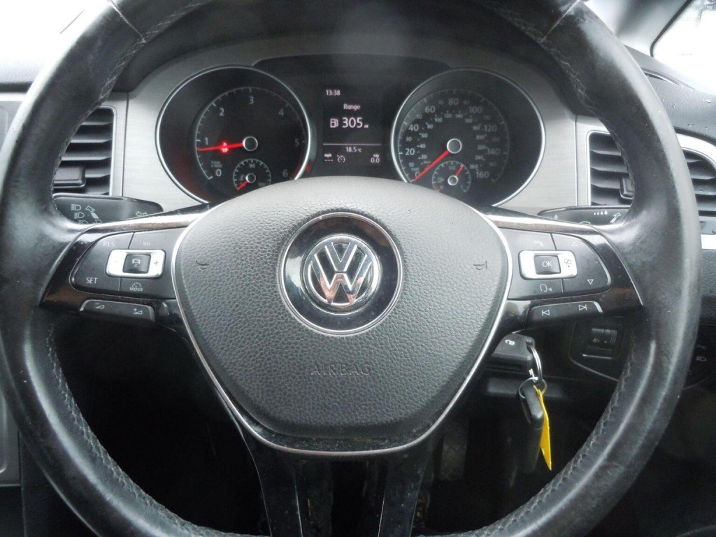 VOLKSWAGEN GOLF SV