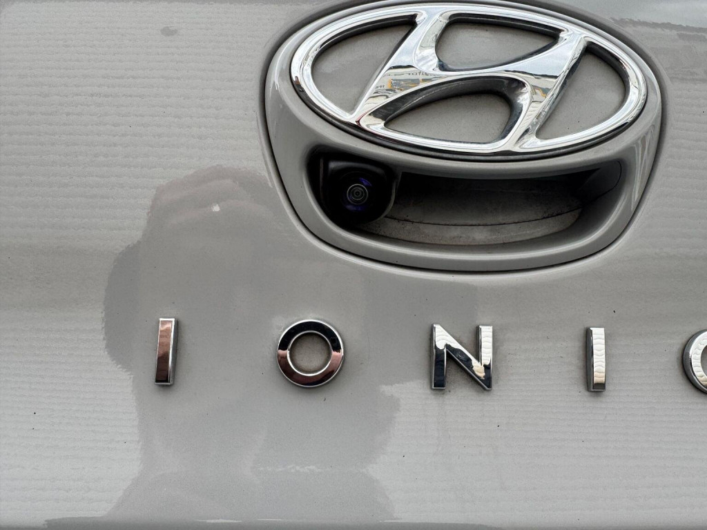 HYUNDAI IONIQ
