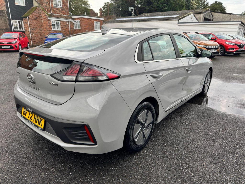 HYUNDAI IONIQ