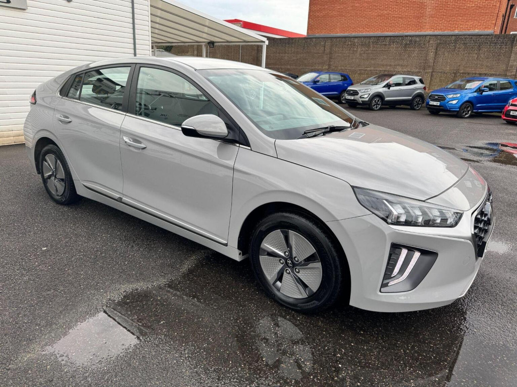 HYUNDAI IONIQ