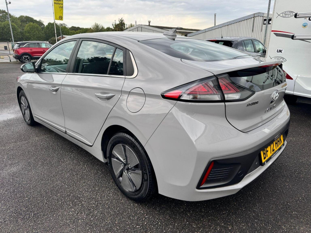 HYUNDAI IONIQ