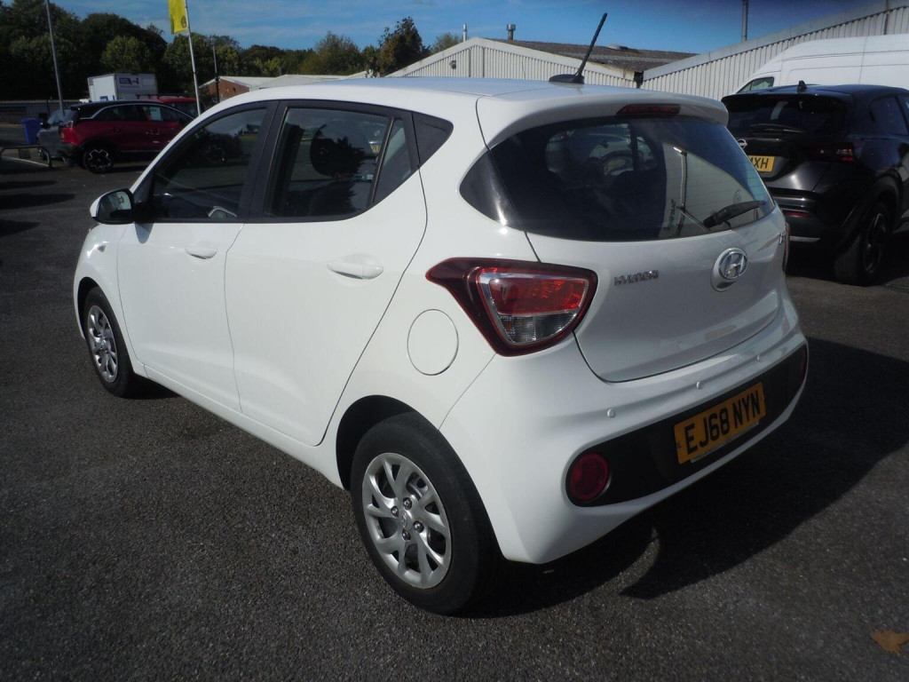 HYUNDAI I10