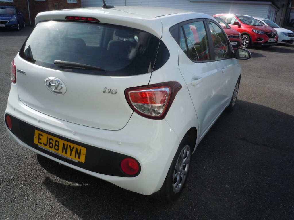 HYUNDAI I10