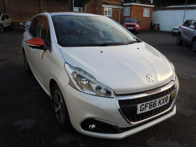 PEUGEOT 208 1.2 PureTech Roland Garros Euro 6 (s/s) 5dr