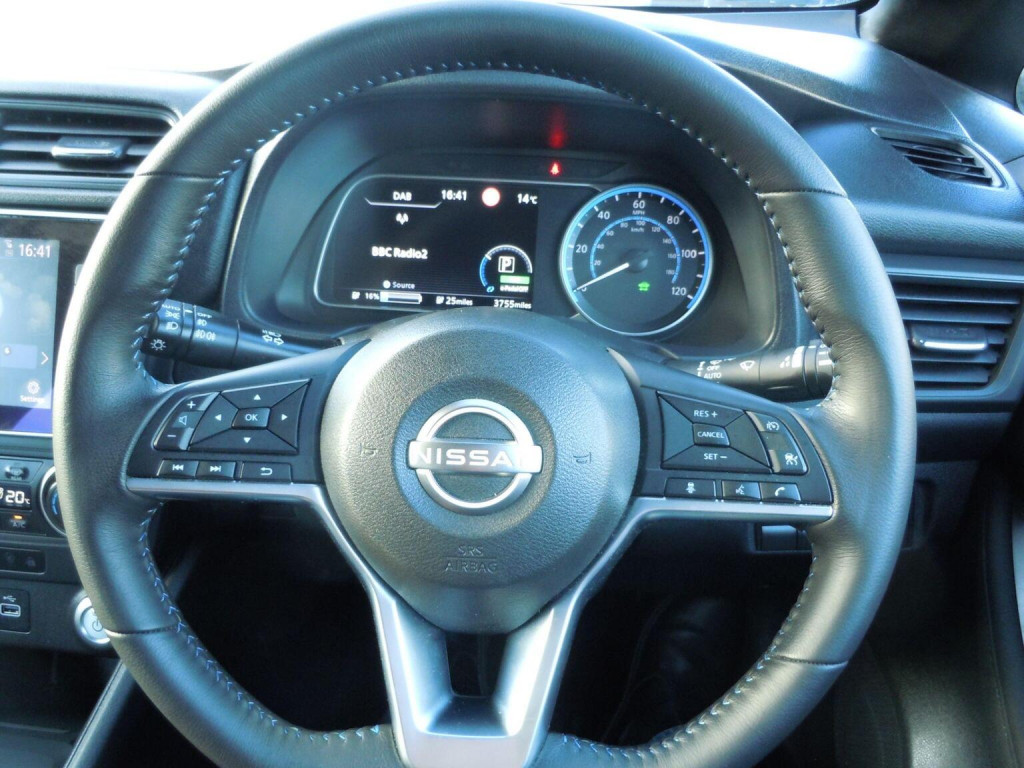 NISSAN LEAF