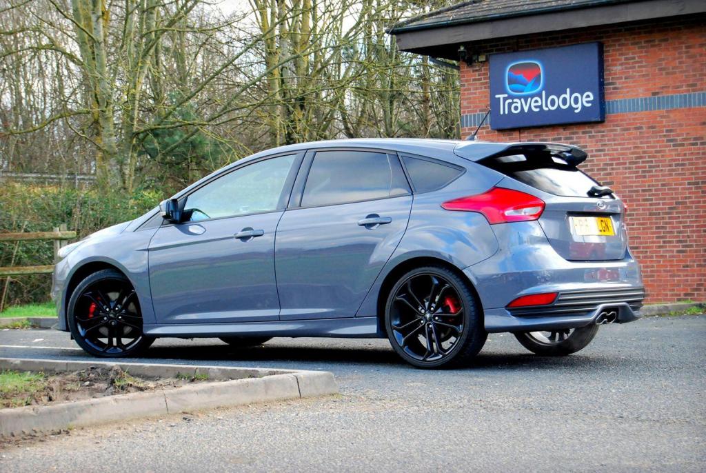 View FORD FOCUS ST-3 2.0 EcoBoost - 41,400 miles - Stealth Grey. SYNC 3 Sat Nav, 19inch Alloys, Leather - FSH - SOLD