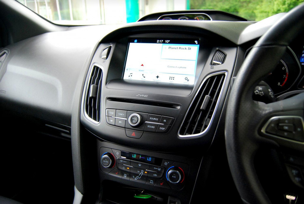 FORD FOCUS
