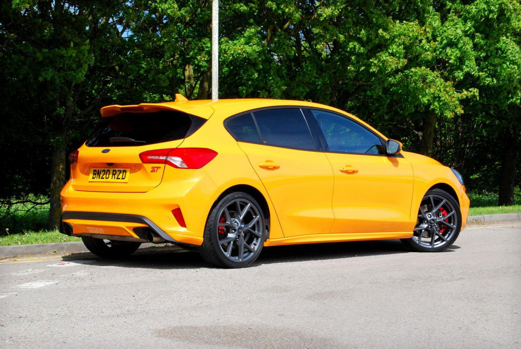 View FORD FOCUS 2.3 T EcoBoost ST - 1 Owner - 20,400 miles - Orange Fury - SYNC 3, B&O, Camera, Recaro - SOLD