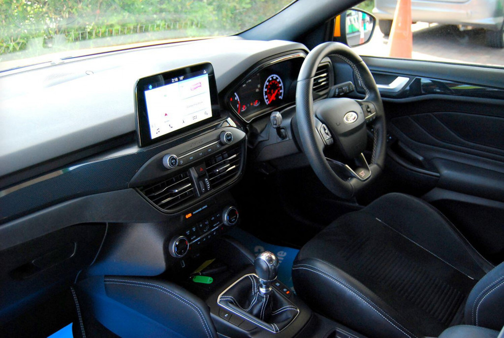 View FORD FOCUS 2.3 T EcoBoost ST - 1 Owner - 20,400 miles - Orange Fury - SYNC 3, B&O, Camera, Recaro - SOLD