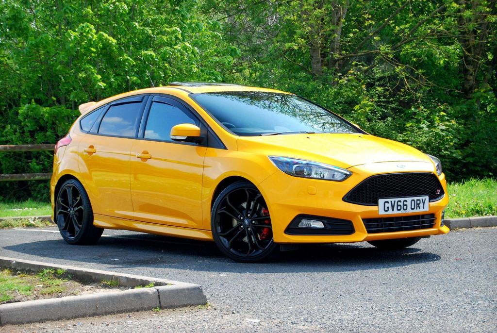 FORD FOCUS