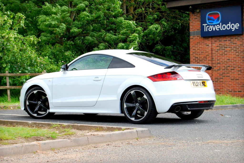 AUDI TT
