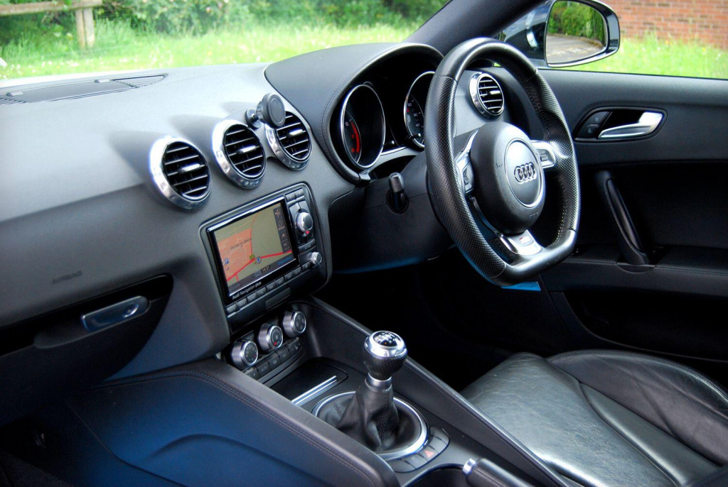 AUDI TT