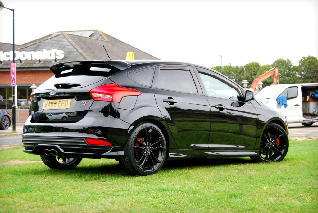 View FORD FOCUS ST-3 2.0 - SYNC 3 Sat Nav, 19inch Alloys, Sony Upgrade, Leather - FSH - 60,700 miles. Black - SOLD