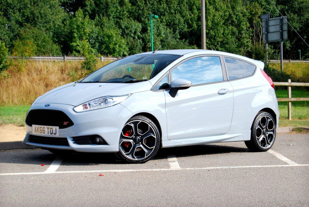 View FORD FIESTA ST200 1.6 Ltd Edt - 1 Owner - Full Ford History - Every Option: Sat Nav, Camera - 57,700 miles. SOLD