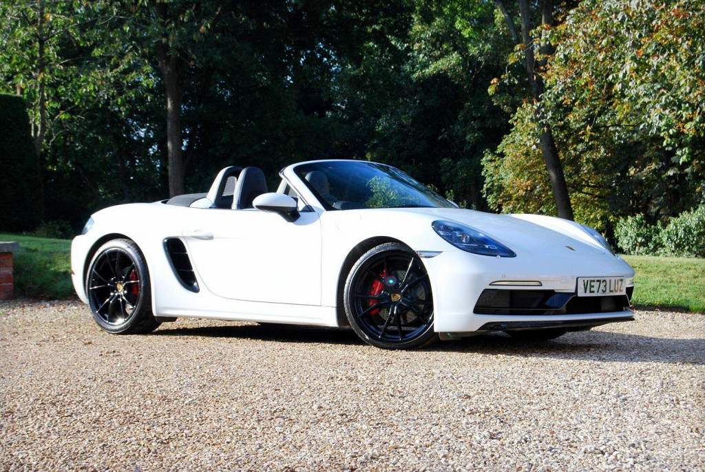 View PORSCHE 718 Boxster S 2.5 T - 1,690 miles - 1 Owner - Manual - PASM, SportDesign Pack, Sports Exhaust - SOLD