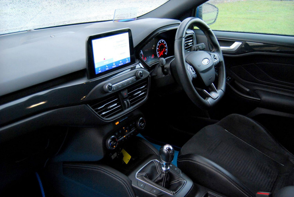 View FORD FOCUS 2.3 T EcoBoost ST - Performance Pack, HUD, B&O, Camera - Full Ford History - 43,500 miles - SOLD