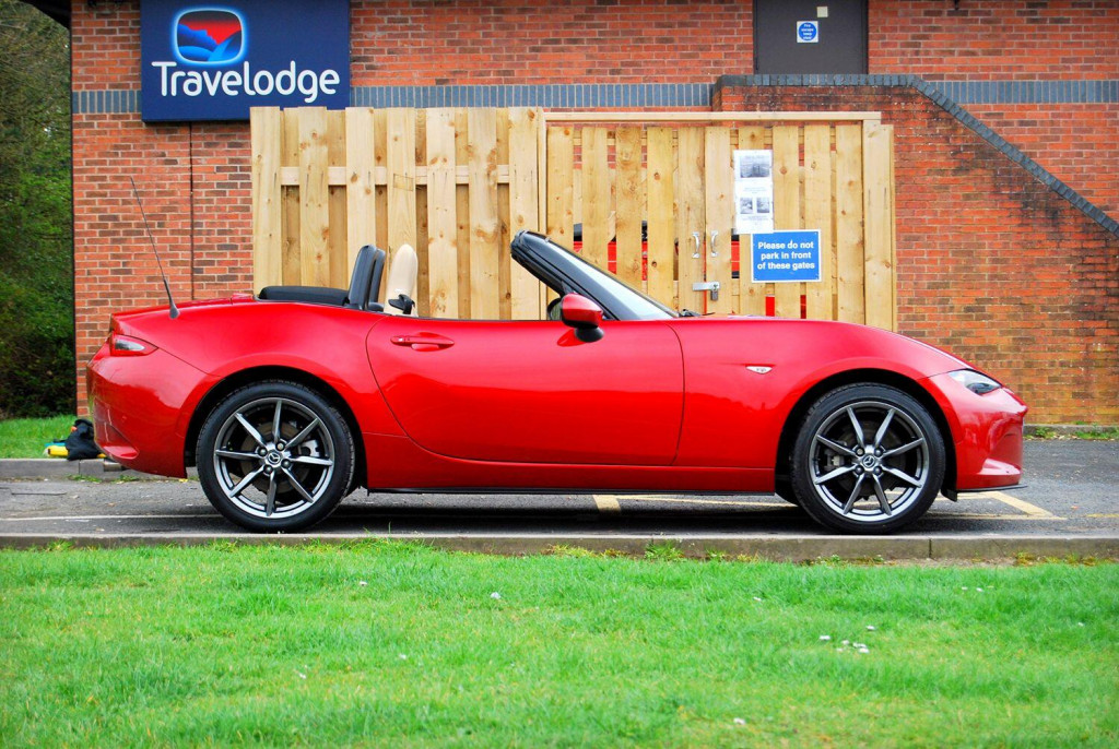 MAZDA MX-5