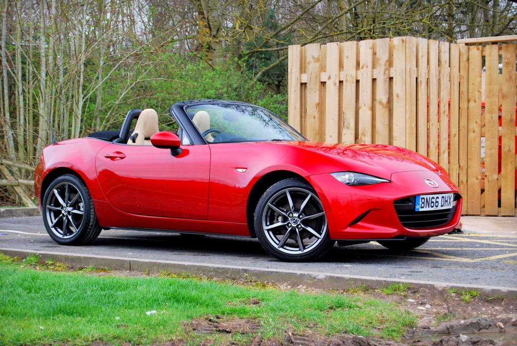 View MAZDA MX-5 2.0 SkyActiv-G Sport Nav - 28,900 miles - 2 Owners - Sand Leather, Sat Nav, BOSE - FSH - Red - SOLD