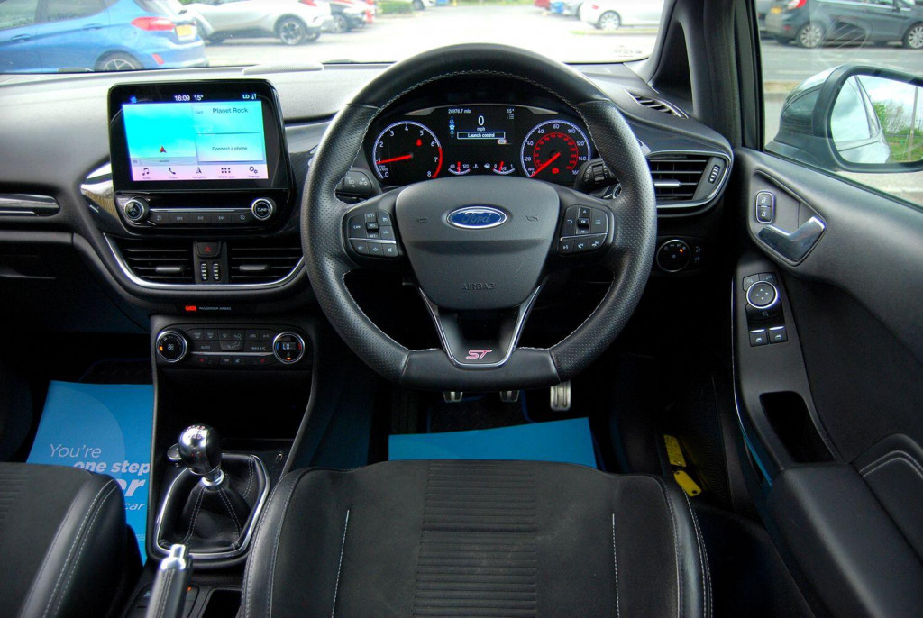 FORD FIESTA