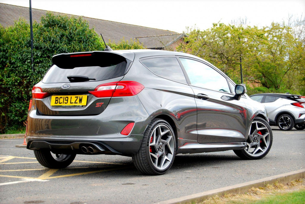 FORD FIESTA