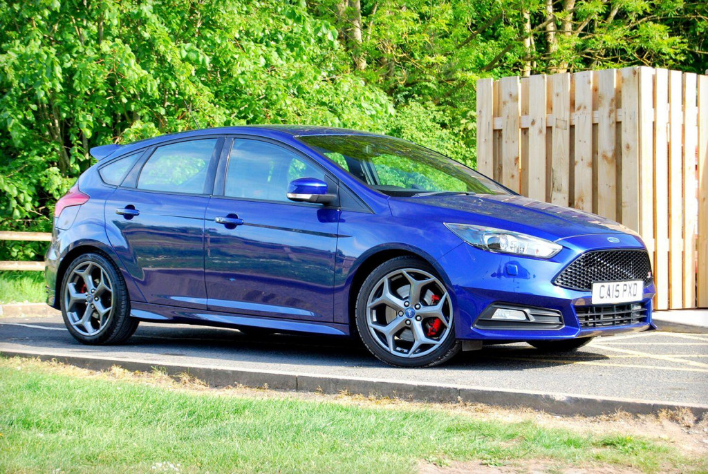 View FORD FOCUS ST-3 2.0 EcoBoost - 52,700 miles - Sat Nav, Full Recaro Leather - FSH - Unmodified - Blue - SOLD