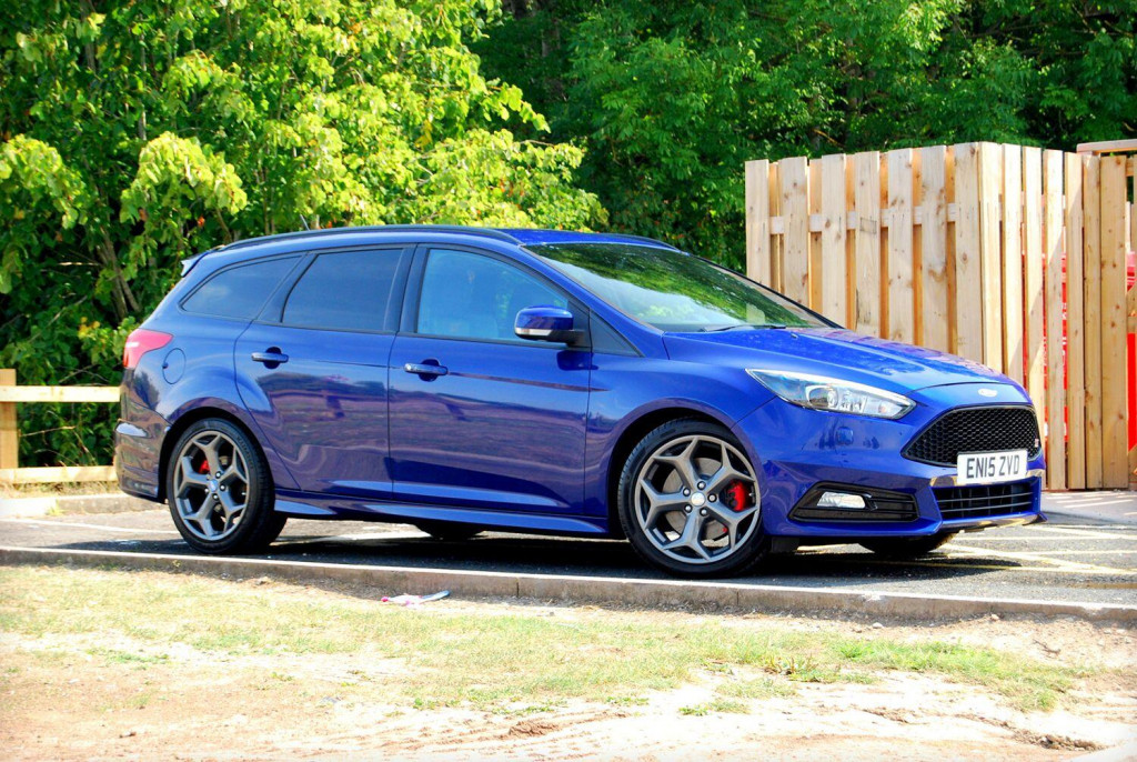 View FORD FOCUS ST-3 2.0 EcoBoost Estate - Full Service History - 62,100 miles - Sat Nav, Sony Upgrade - Blue - SOLD