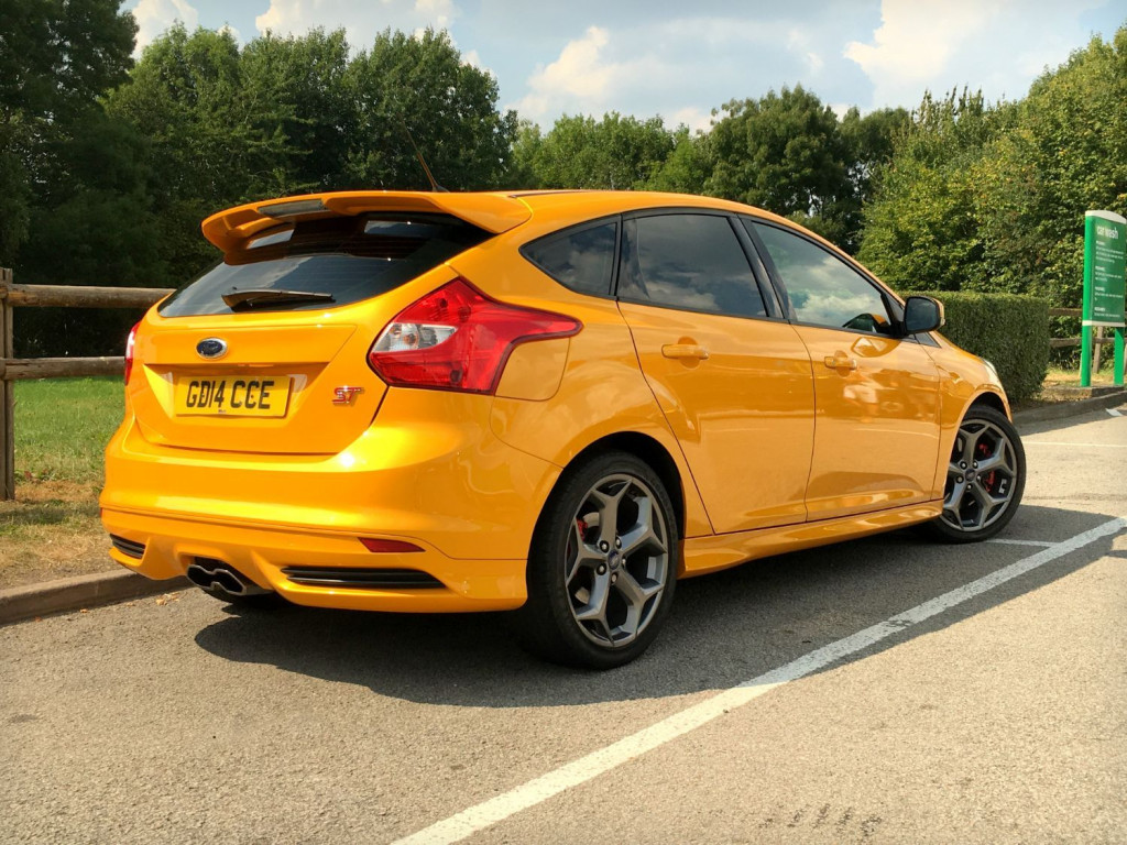 FORD FOCUS