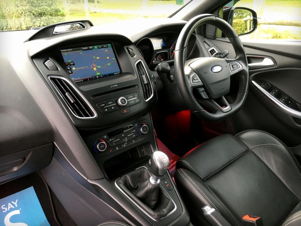 View FORD FOCUS ST-3 2.0 - SYNC 2 Sat Nav, Black Style Pack, 19