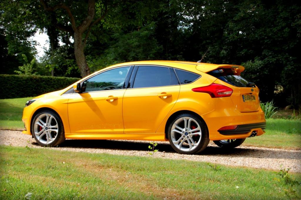 FORD FOCUS