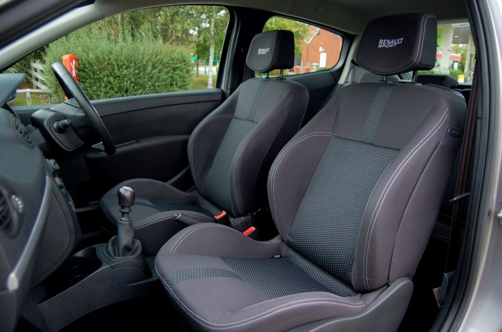 RENAULT CLIO