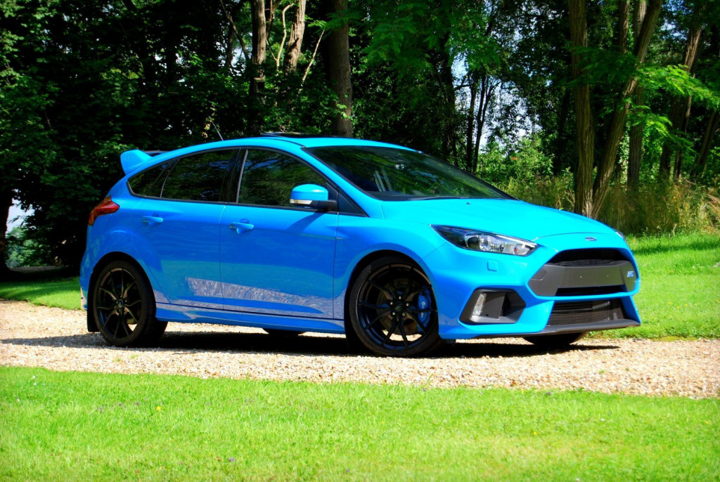 View FORD FOCUS RS 2.3 4WD - 22,100 miles - Sunroof, Lux Pack, Forged Wheels, Camera. Full Ford History. Blue - SOLD
