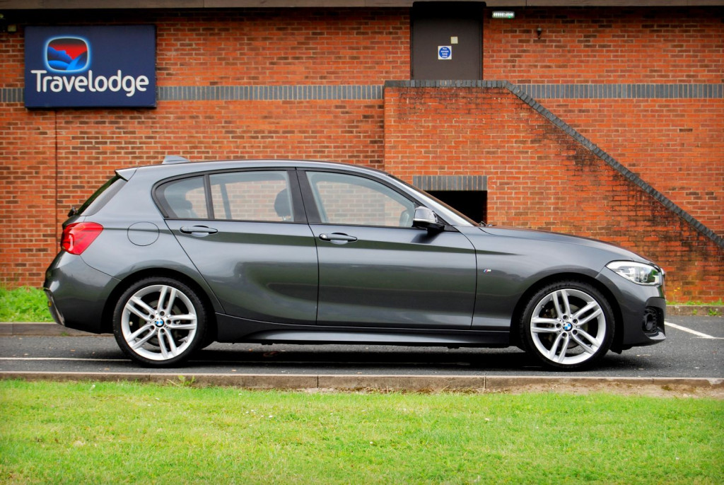 BMW 1 SERIES