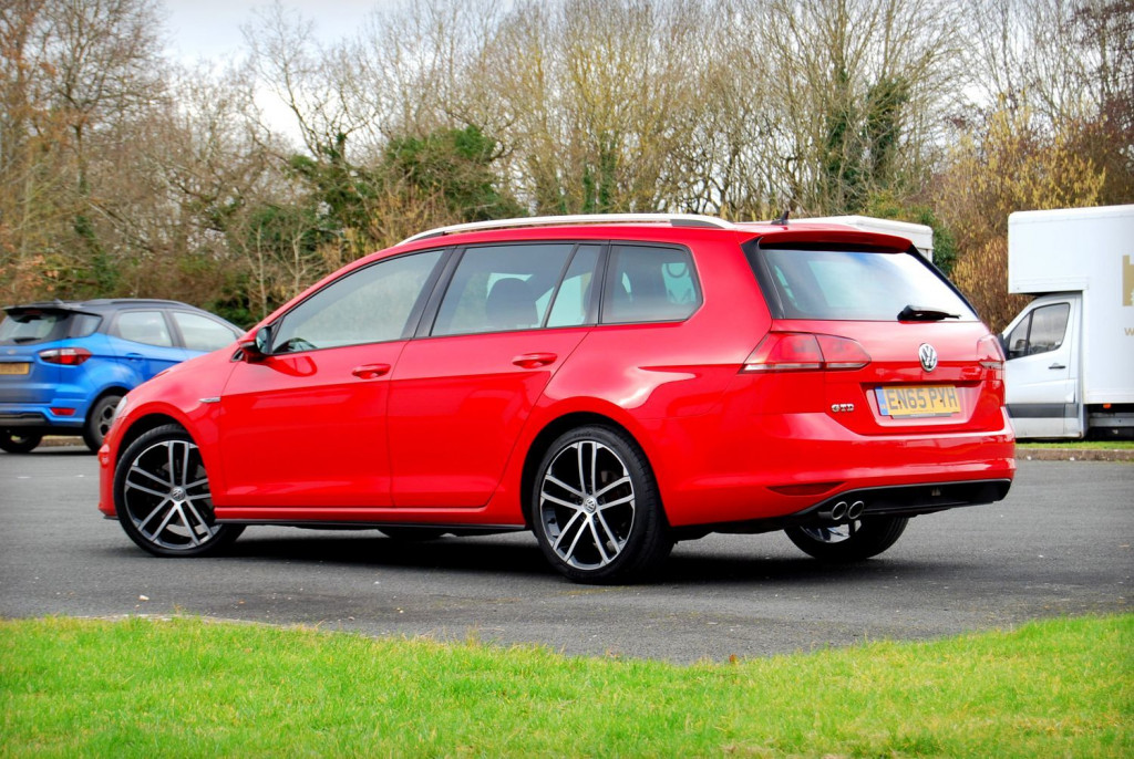 View VOLKSWAGEN GOLF GTD 2.0 TDI Diesel Estate - 58,000 miles - FSH - Sat Nav, Heated Seats, Xenons - 2 Owners - SOLD