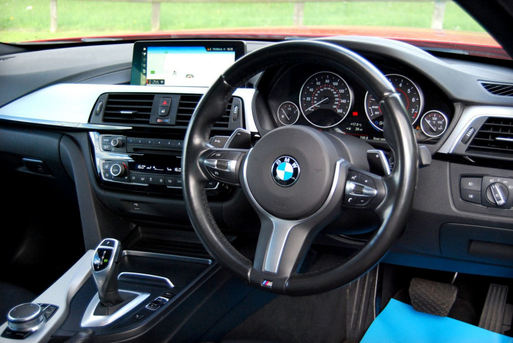 BMW 4 SERIES