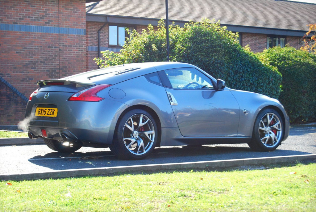 NISSAN 370Z
