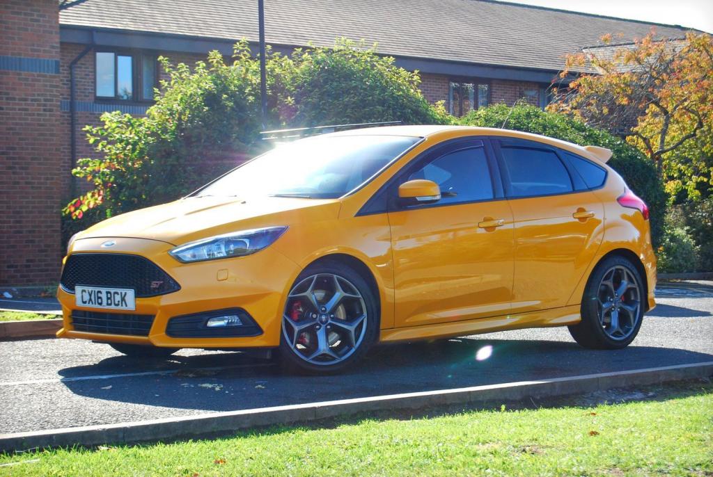 FORD FOCUS