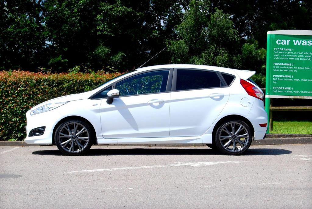FORD FIESTA