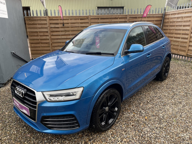 AUDI Q3