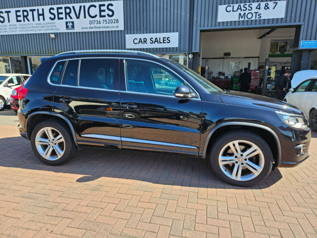 VOLKSWAGEN TIGUAN 2.0 TDI BlueMotion Tech R-Line