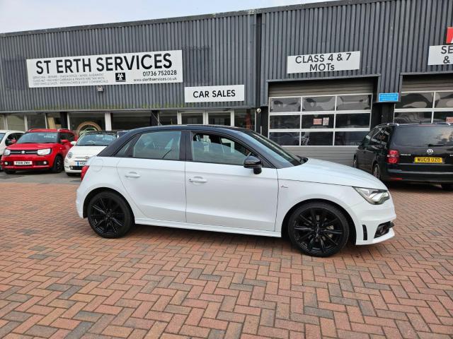 AUDI A1 1.6 TDI S line Style Edition