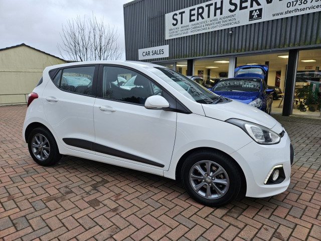 HYUNDAI I10 2016 HYUNDAI 1.0 I10 PREM 1.0 (BLUE INT) +CC+SS *** 38,000 Miles **** £20 Road tax