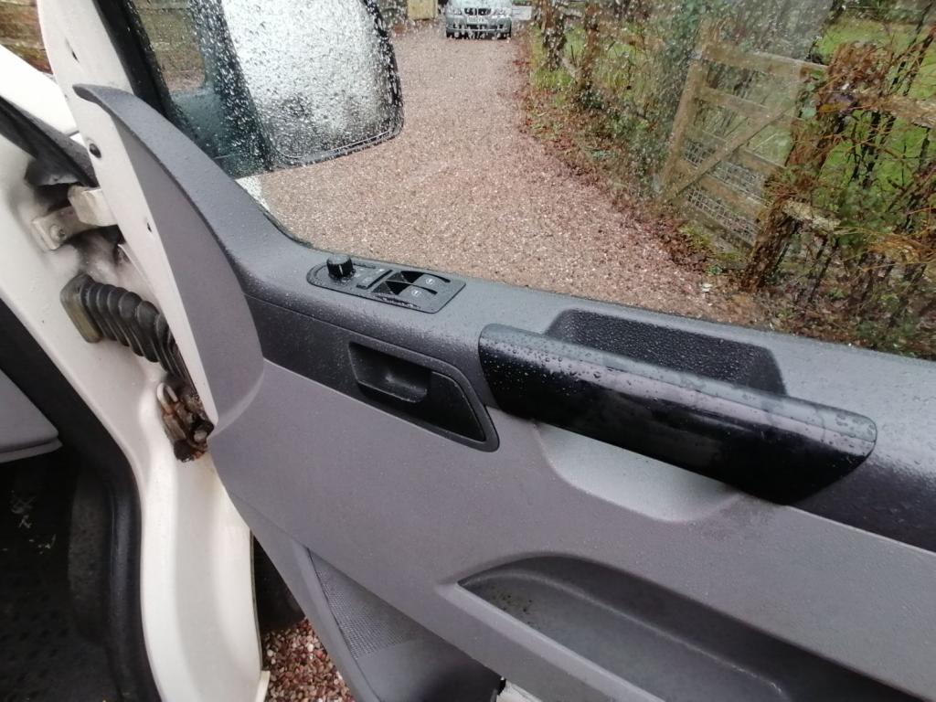 VOLKSWAGEN TRANSPORTER T30 SWB PBV PV 102TDI 2007