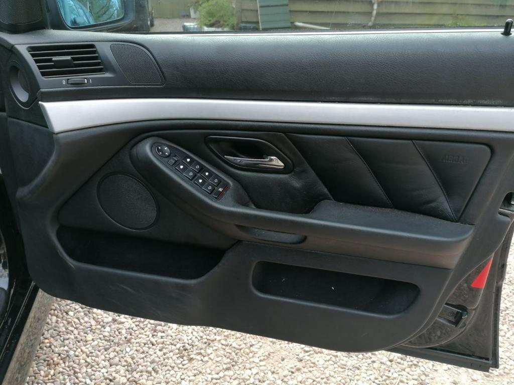 BMW 5 SERIES 528I M SPORT E39 FUK BMW SERVICE HISTORY 2000